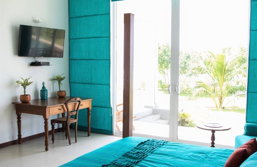 Kamburugamuwa Hotel | Parrotfish Bay Mirissa