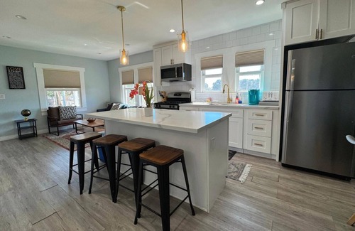 Pasadena House | ★ Pasadena 2B/2B fully remodeled with 2 parking ★