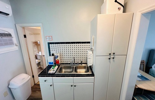 Pass-a-Grille Cabin | Pass-A-Grille St Pete Beach Bungalows Parking Wi-Fi