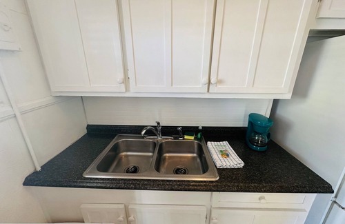 Pass-a-Grille Cabin | Pass-A-Grille St Pete Beach Bungalows Parking Wi-Fi