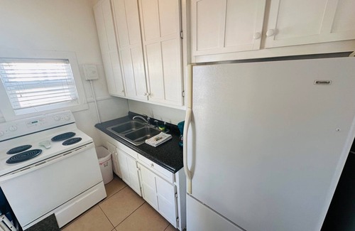 Pass-a-Grille Cabin | Pass-A-Grille St Pete Beach Bungalows Parking Wi-Fi