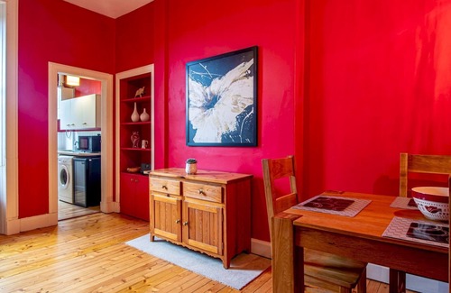 Morningside Apartment | Pass the Keys | Beautiful and Bright Georgian Style Morningside Apartment