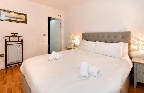 Pontcanna Apartment | Pass the Keys Bright Perfectly Located