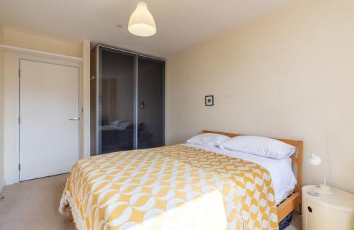 De Beauvoir Apartment | Pass the Keys Central Location Flat near Old St and Dalston Overlooking Rosemary Park and Regents Canal
