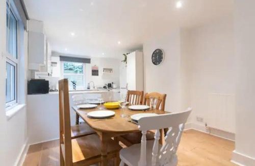 Latchmere House | Pass the Keys Characterful Victorian Home Near Central London