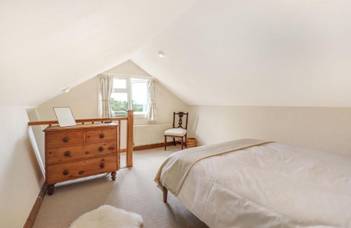 Tonbridge House | Pass the Keys Cosy Countryside Cottage