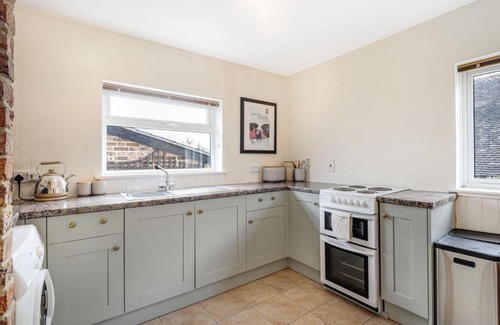 Tonbridge House | Pass the Keys Cosy Countryside Cottage