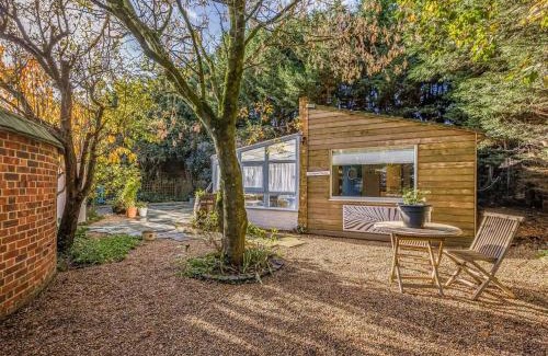Funtington Apartment | Pass the Keys Delightful Studio in West Ashling