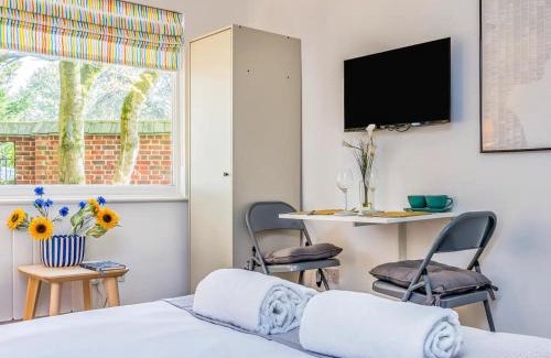 Funtington Apartment | Pass the Keys Delightful Studio in West Ashling