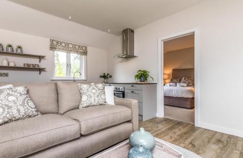 Funtington House | Pass the Keys Delightful 2Bed Lodge in Downland Village