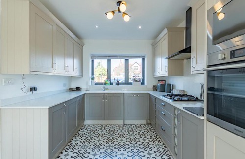 Hawkwell House | Pass the Keys Hawkwell Hideaway Large 4 bedroom Home Hockley
