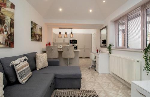 North Shields House | Pass the Keys Modern Coastal Cottage