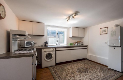 The Rhos House | Pass the Keys Stable Lodge near to Llys y fran Oakwood Bluestone