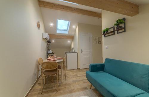 Leon Blum - Bon Coin Apartment | Pasteur Collection - Cozy & Warm - 4pers