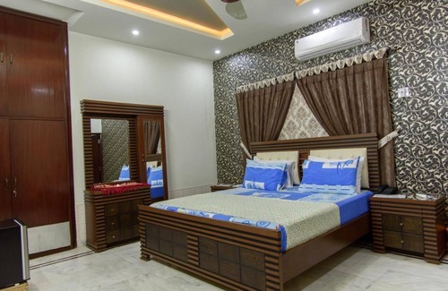 Shahrah-e-Faisal House | Patel Residency Guest House 2