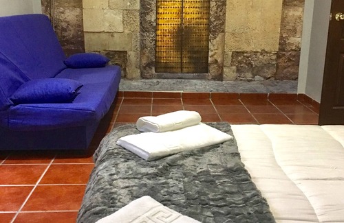 La Catedral House | Patio de la Plateria