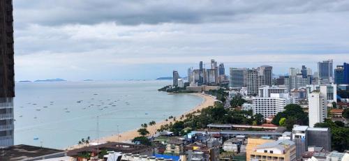 Central Pattaya Apartment | Pattaya Beach View Talay 6 by AEGEAN Suite Condo