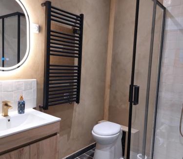 Cravans Bed & Breakfast | Pause Charentaise chambre avec piscine