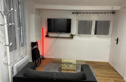 Bobigny Apartment | Pavillon, Jacuzzi, Barbec, Netflix, Canal, Disney