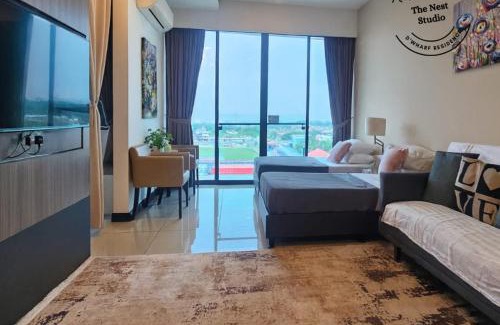 Kampung Bahasa Kapor Apartment | PD D'Wharf The Nest Studio With 50' Smart TV & Free WIFI