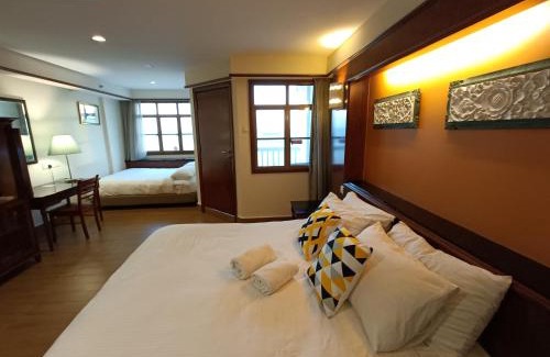 Taman Tanjung Apartment | PD Seaview Sunset Premium Tower Private Suite