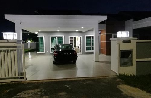 Port Dickson House | PD Swimming Pool 5 ROOM Homestay