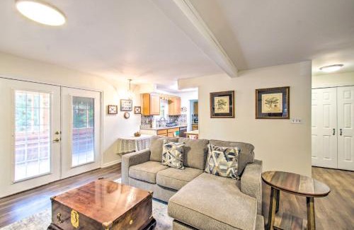 Broadway House | Peaceful Broadway Cottage on the Pond!