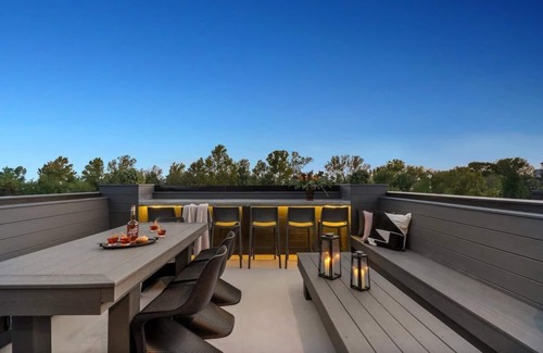 Bywater Condo | Peaceful Bywater Home | Heated Pool | Quiet Stay