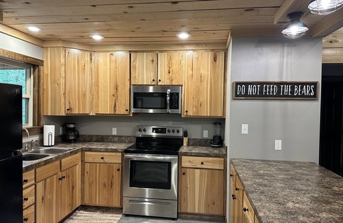 Mount Ida Cabin | Peaceful Cabin with WIFI & amazing star gazing views. No Pets Allowed.