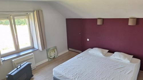 Dilbeek House | Peaceful Countryside Escape for Leisure or Work, Near Brussels