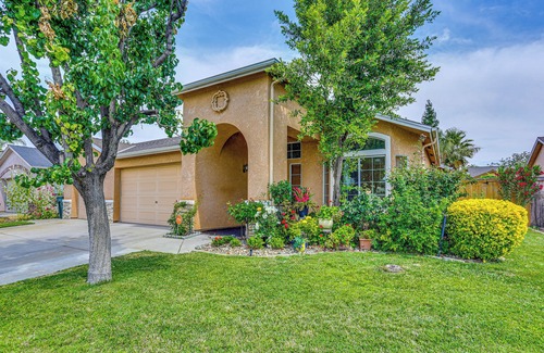 Fresno Cottage | Peaceful Fresno Home, Near Popular Wineries!