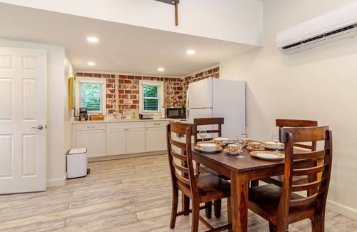Old Towne House | Peaceful Mountain Retreat 15 minutes from Downtown Chattanooga.