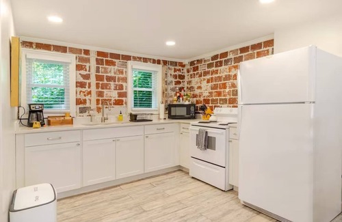 Old Towne House | Peaceful Mountain Retreat 15 minutes from Downtown Chattanooga.