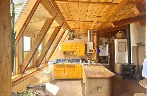 Valdez House | Peaceful Mt Top Earthship Retreat with Sauna & Views
