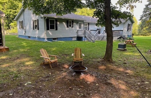 Cornwallville House | Peaceful oasis w/outdoor fire pit, deck & dining