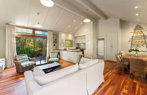 Hatepe House | Peaceful Outlook - Hatepe Holiday Home