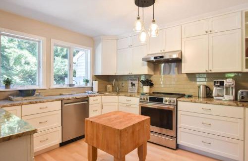 Wellfleet House | Peaceful retreat plus Dog Friendly