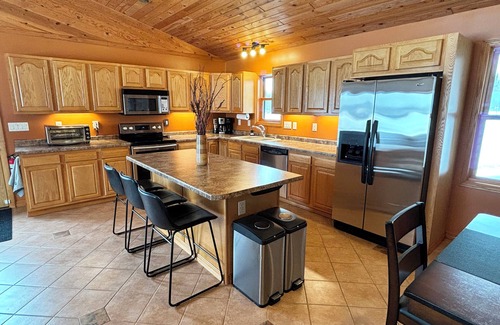 Brule House | Peaceful South Shore Retreat – Enjoy Mowed Walking Trails & Modern Comforts