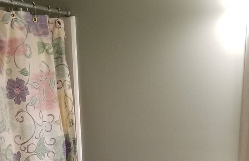 Buford House | Peaceful, spacious, private getaway for ALL seasons!