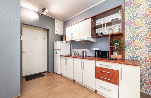 Kesklinn Apartment | Peaceful studio with desk & free parking near city center