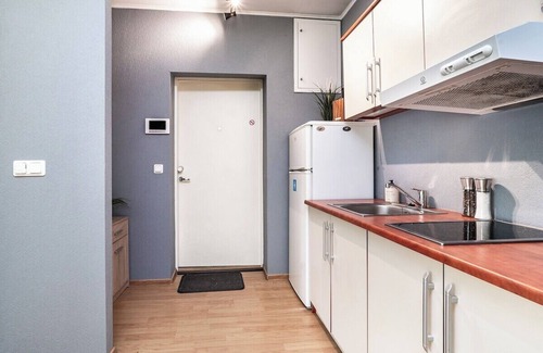 Kesklinn Apartment | Peaceful studio with desk & free parking near city center