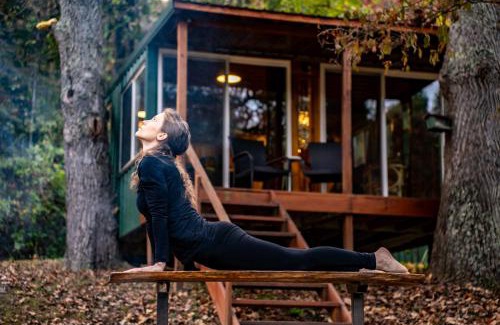 Laurelville House | Peaceful Tiny Bungalow Water View Hot Tub