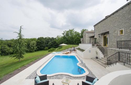 Kircija Villa | Peaceful Villa with Pool & Sauna, La Casa di Kyra