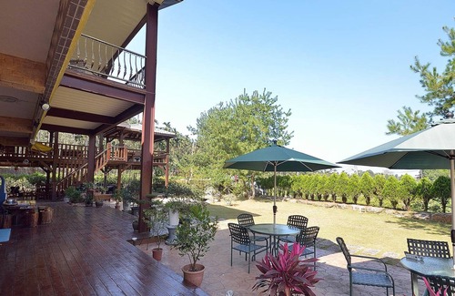 Lugu Bed & Breakfast | Peach Villa