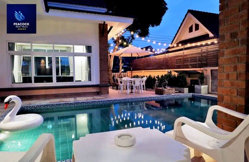 Nong Prue Villa | Peacock Bachelors Pool Villa
