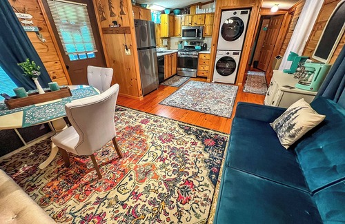 Todd Cabin | Peak Leaf Season + Peak Comfort @ Bear Necessities