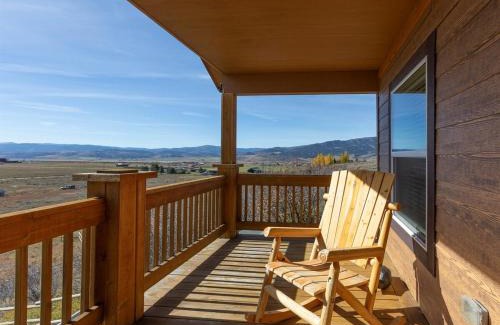 Etna House | Peaks Paradise - Mtn Views - Hot tub - Game room
