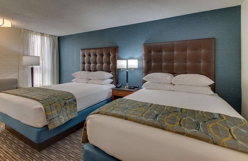 Airport Township Hotel | Pear Tree Inn St. Louis Airport
