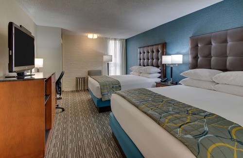Airport Township Hotel | Pear Tree Inn St. Louis Airport