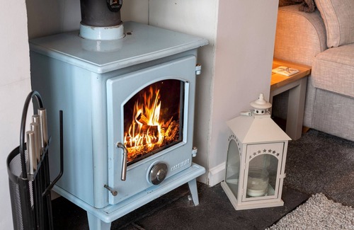 Llanddulas Cottage | Pebbles Reach - Two Bedroom Cottage, Sleeps 4